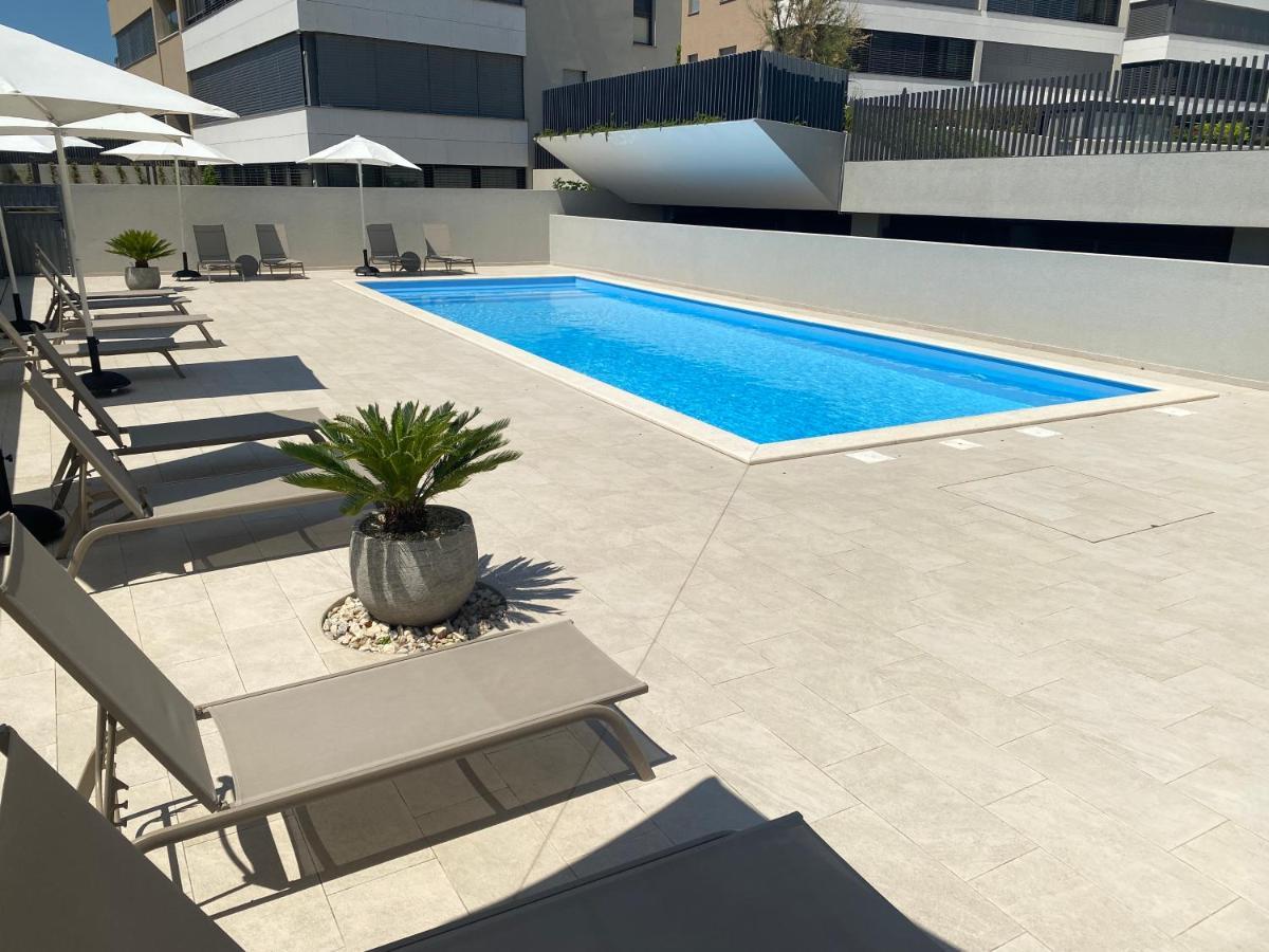 The View Luxury With Pool