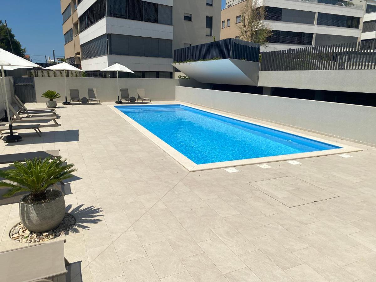 Apartment The View Luxury With Pool